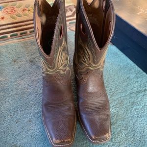Kids Justin boots 5 1/2